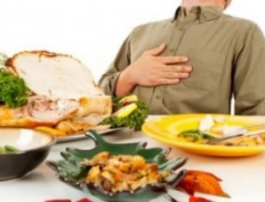 Τέσσερα μυστικά για να μην πάρετε όλες τις θερμίδες από ένα μεγάλο γεύμα